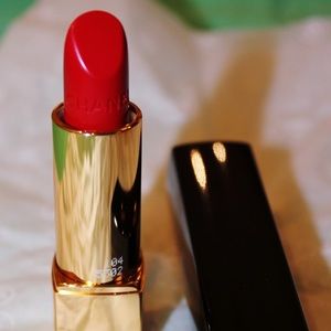 Chanel Route Allure Lipstick in Passion 104 - NWT